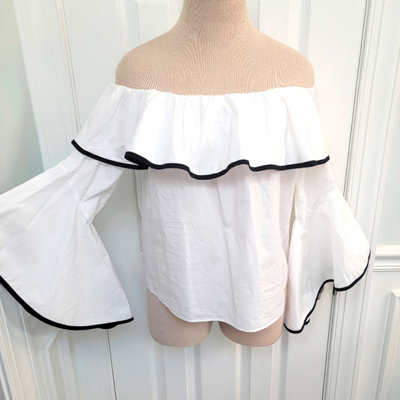 Zara Tops Zara White Ruffle Top S Poshmark
